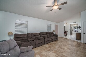 6450 W Lawrence Ln in Glendale, AZ - Building Photo - Building Photo