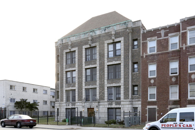 156-158 N Central Ave in Chicago, IL - Building Photo - Building Photo