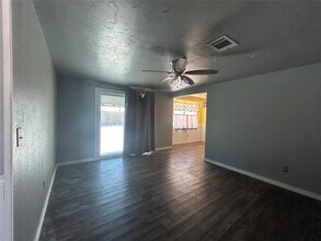 8441 NW 92nd St in Oklahoma City, OK - Building Photo - Building Photo