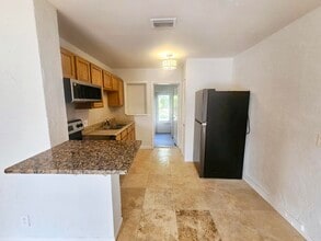 703 W Palm St-Unit -W in Lantana, FL - Building Photo - Building Photo