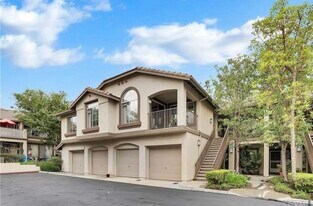 252 Chaumont Cir in Lake Forest, CA - Building Photo