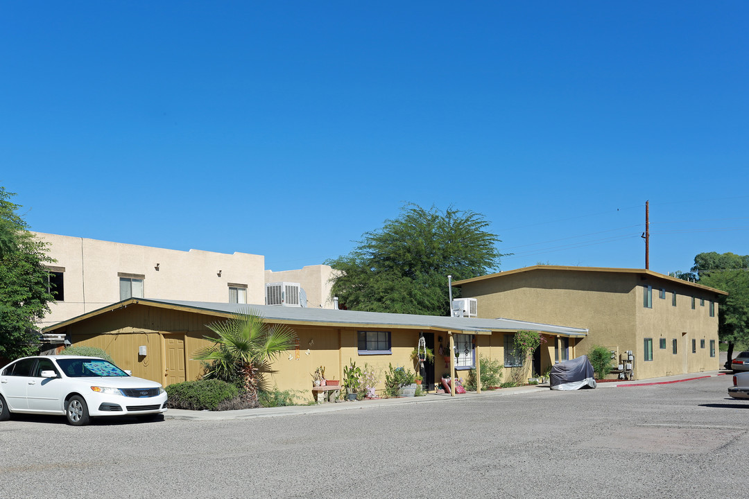 5126-5140 E Bellevue Ave in Tucson, AZ - Foto de edificio