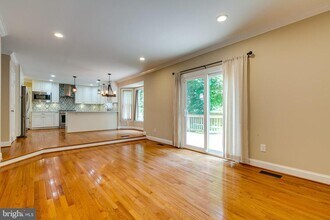 7107 Dudrow Ct in Springfield, VA - Building Photo - Building Photo