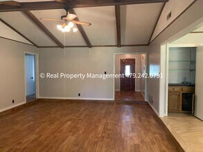 9812 Meandering Way in Fort Smith, AR - Building Photo - Building Photo