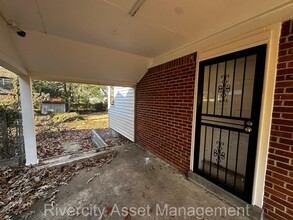 985 Echles St in Memphis, TN - Building Photo - Building Photo