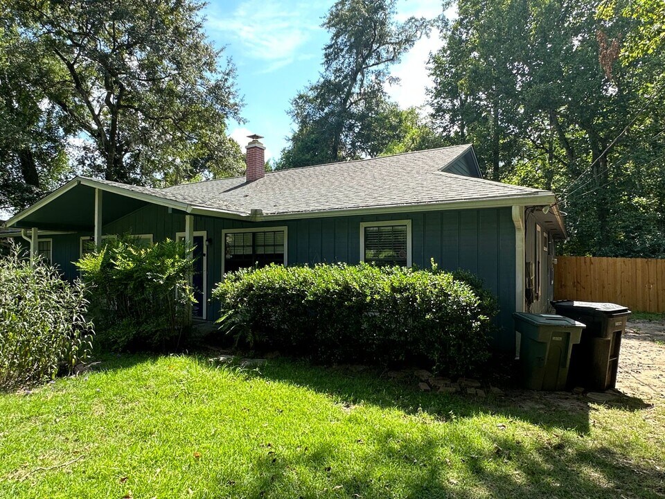4000 Brewster Rd in Tallahassee, FL - Building Photo