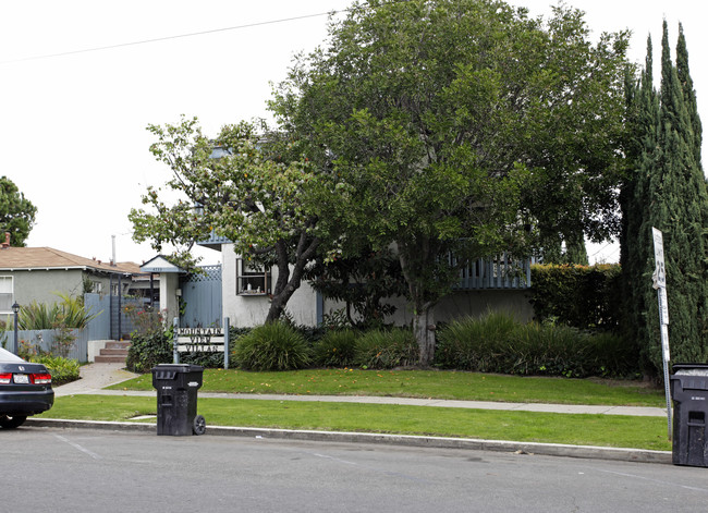 Mountain View Villas in San Diego, CA - Building Photo - Building Photo