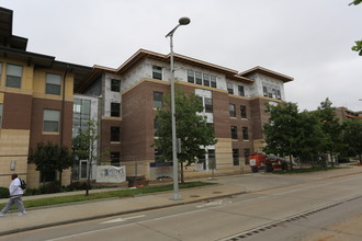 Greenbridge Commons in Cleveland, OH - Foto de edificio - Building Photo