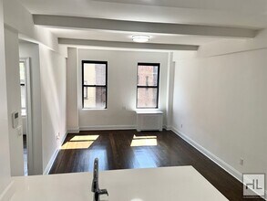 EAST 37 STREET in New York, NY - Building Photo - Building Photo
