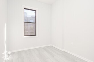696 Hancock St, Unit 2R in Brooklyn, NY - Building Photo - Building Photo