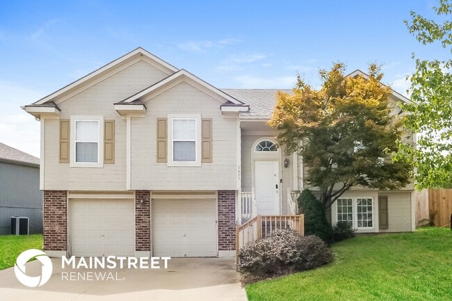 property at 1613 NW High View Dr