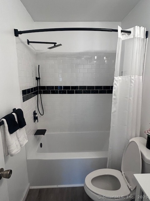 16 Southwind Ln in Milford, CT - Building Photo