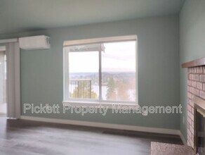 3340 Narrows View Ln NE in Bremerton, WA - Building Photo - Building Photo