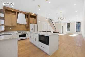 933 Greene Ave in Brooklyn, NY - Building Photo - Building Photo