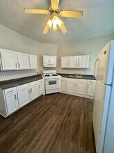 1045 12th St, Unit 1045 in Rock Island, IL - Foto de edificio - Building Photo