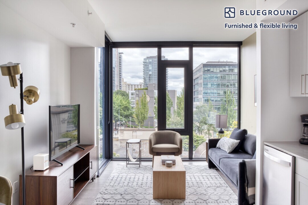 704 Spring St in Seattle, WA - Building Photo