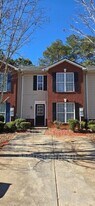 2478 Piering Dr in Stonecrest, GA - Building Photo