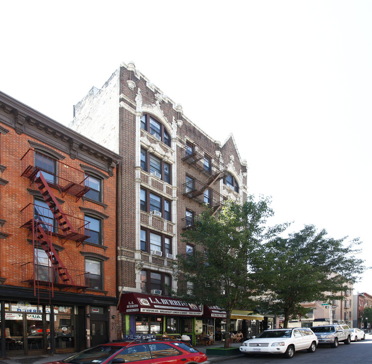 287 Bedford Avenue in Brooklyn, NY - Foto de edificio