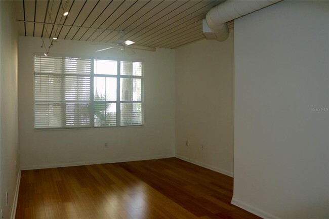property at 520 S Armenia Ave