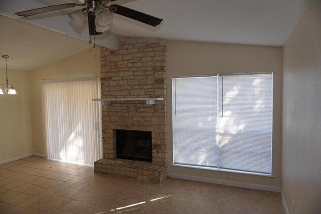 1217 Westway Cir in Killeen, TX - Building Photo - Building Photo