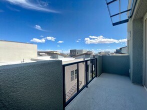11311 Glowing Ave in Las Vegas, NV - Building Photo - Building Photo