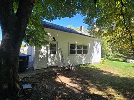 5408 Main St in Manchester, VT - Building Photo