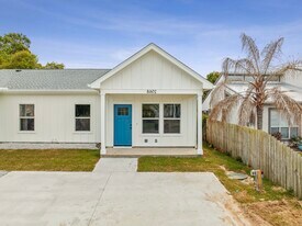 2566 Oak St in Panama City Beach, FL - Building Photo