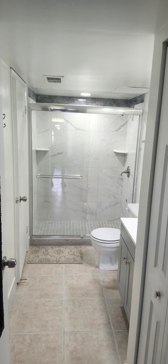 490 NW 20th St, Unit 210 in Boca Raton, FL - Building Photo - Building Photo