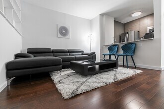 401 E 34th St in New York, NY - Building Photo - Building Photo