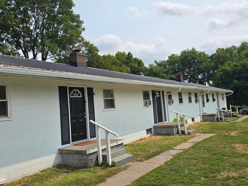 2209 -2215 Highland Street, Unit 2211 in Middletown, OH - Building Photo