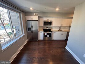 3255 Ridge Ave in Philadelphia, PA - Building Photo