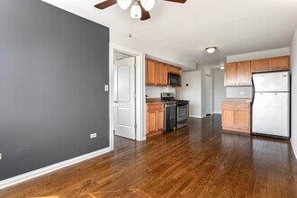 7616 N Marshfield Ave in Chicago, IL - Building Photo - Building Photo