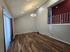 9 Hepatica Ln in West Henrietta, NY - Foto de edificio - Building Photo