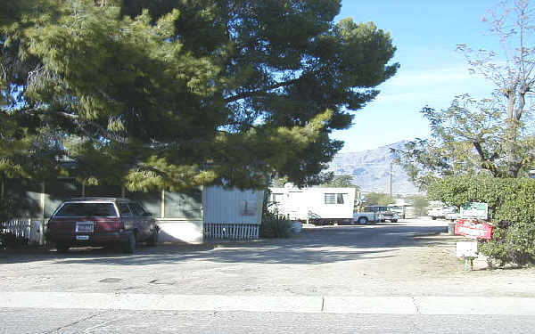 3985 E Presidio Rd in Tucson, AZ - Foto de edificio - Building Photo