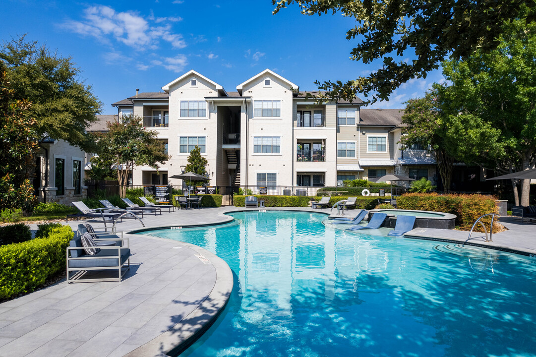 Bridge at Southpark Landing in Austin, TX - Building Photo