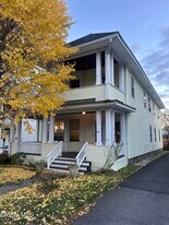 1204 19th St in Watervliet, NY - Building Photo