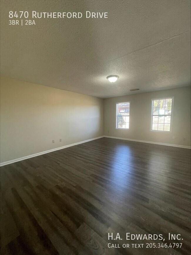 8470 Rutherford Dr in Duncanville, AL - Building Photo - Building Photo