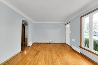 5617 E 139th St in Garfield Heights, OH - Building Photo - Building Photo