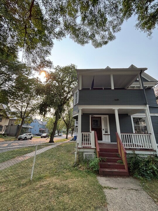 89 Amherst St in Rochester, NY - Building Photo