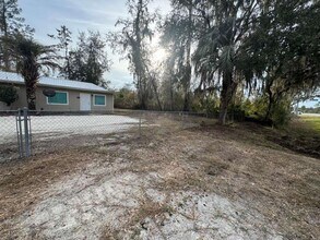 211 NW Hwy 441 in Micanopy, FL - Building Photo - Building Photo