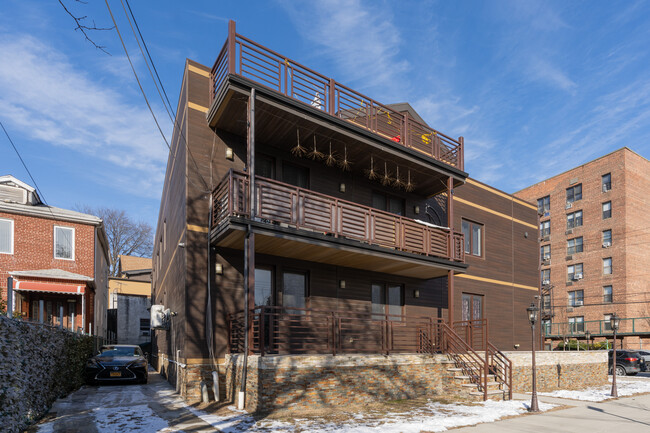 2478 E 11th St in Brooklyn, NY - Building Photo - Building Photo