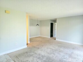 8113 Tamarron Dr in Plainsboro, NJ - Building Photo - Building Photo