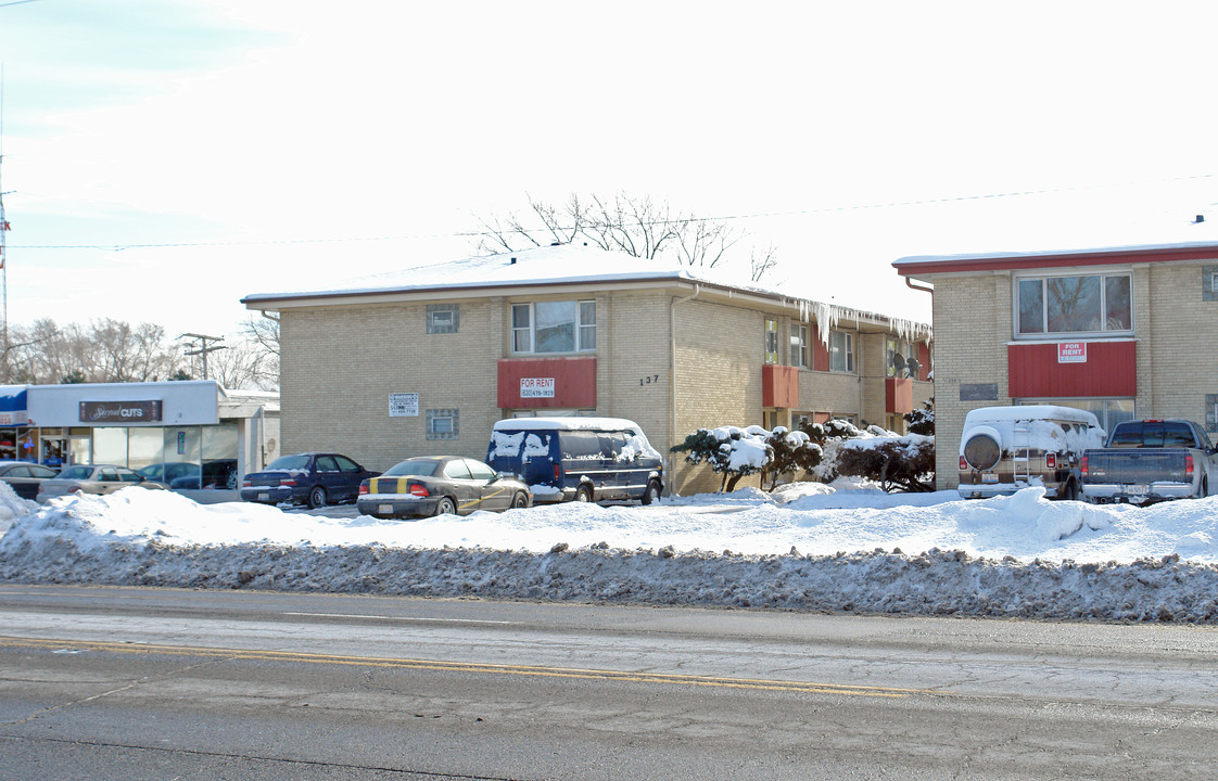 137 W Grand Ave in Melrose Park, IL - Building Photo