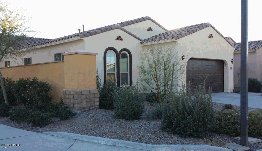 187 E Carob Dr in Chandler, AZ - Building Photo