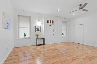 187 Wayne St in Jersey City, NJ - Foto de edificio - Building Photo