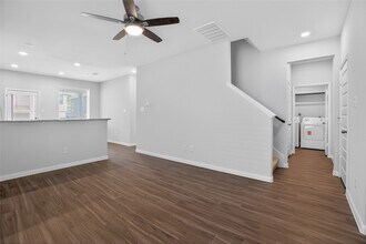 13312 Burbot Dr in Shenandoah, TX - Building Photo - Building Photo