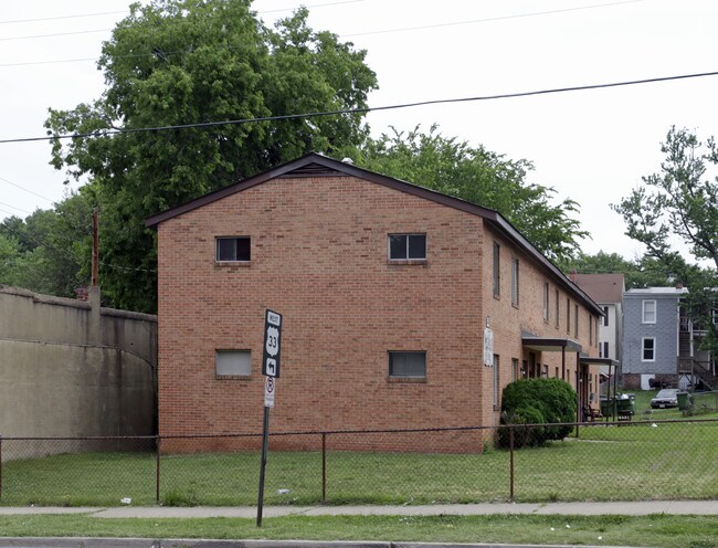 Beverly Apartments in Richmond, VA - Building Photo - Building Photo