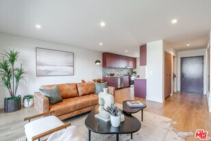 12425 Texas Ave in Los Angeles, CA - Building Photo