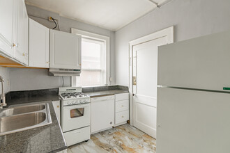 Colonial Apartments in Memphis, TN - Building Photo - Interior Photo