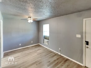 1805 Trenton Dr in Corpus Christi, TX - Building Photo - Building Photo